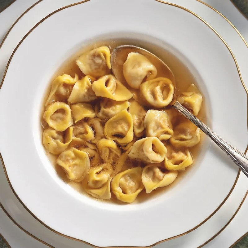 Tortellini in brodo
